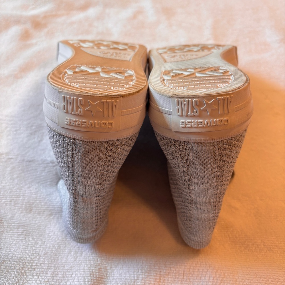 Men’s Converse Chuck Taylor High Top Sneakers - Picture 6 of 8